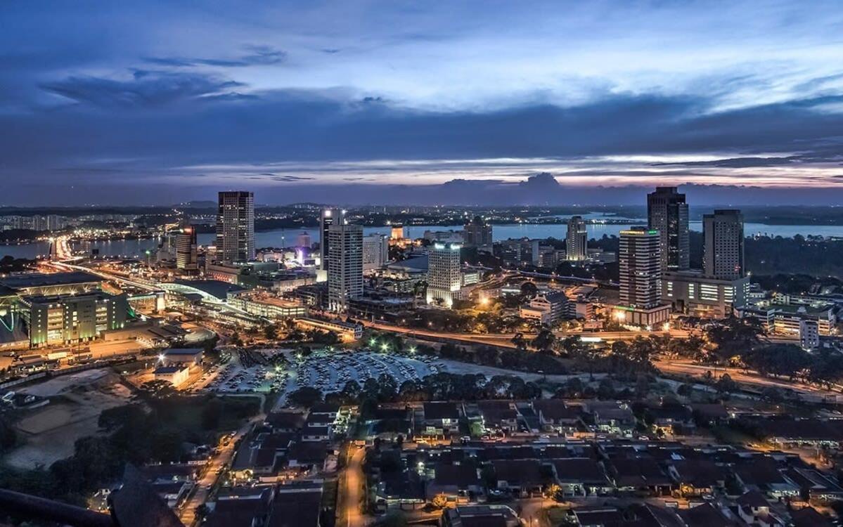 Cozy & High Floor Suite In Suasana Jb 15, Views Johor Bahru Bagian luar foto