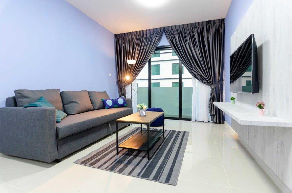 Cozy & High Floor Suite In Suasana Jb 15, Views Johor Bahru Bagian luar foto